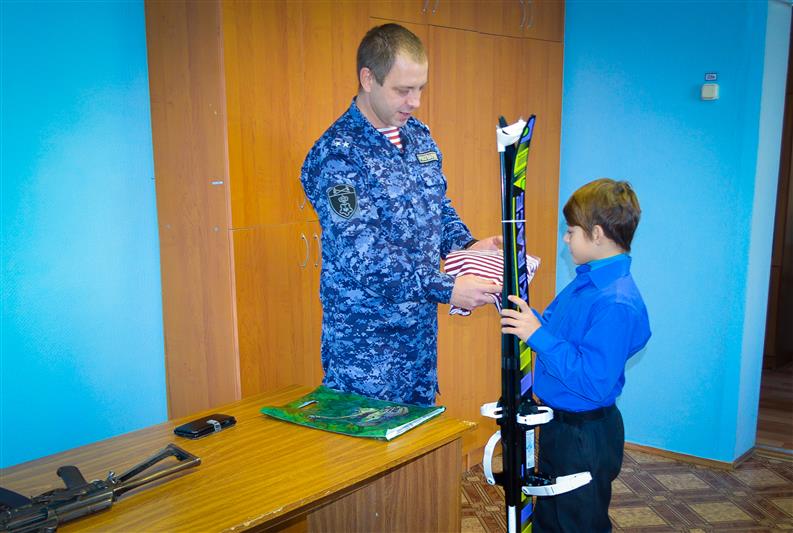 Росгвардейцы исполнили новогоднюю мечту юного жителя Пензенской области 