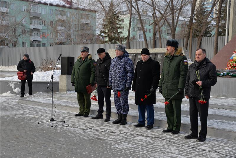 Росгвардейцы Уральского округа почтили память сослуживцев, погибших на Северном Кавказе 