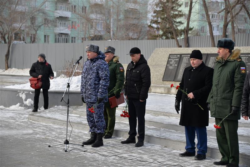 Росгвардейцы Уральского округа почтили память сослуживцев, погибших на Северном Кавказе 