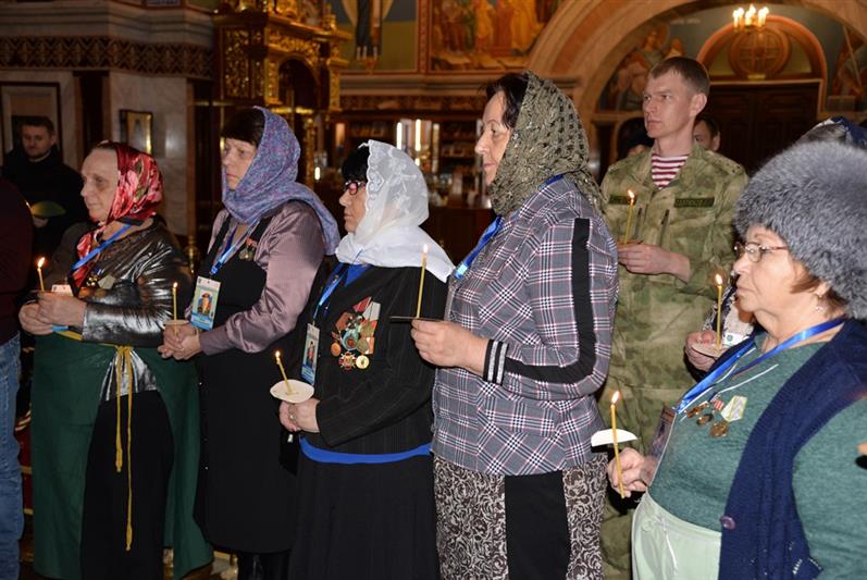   В Югре сотрудники Росгвардии приняли участие в шествии «Батальона отважных»(видео)