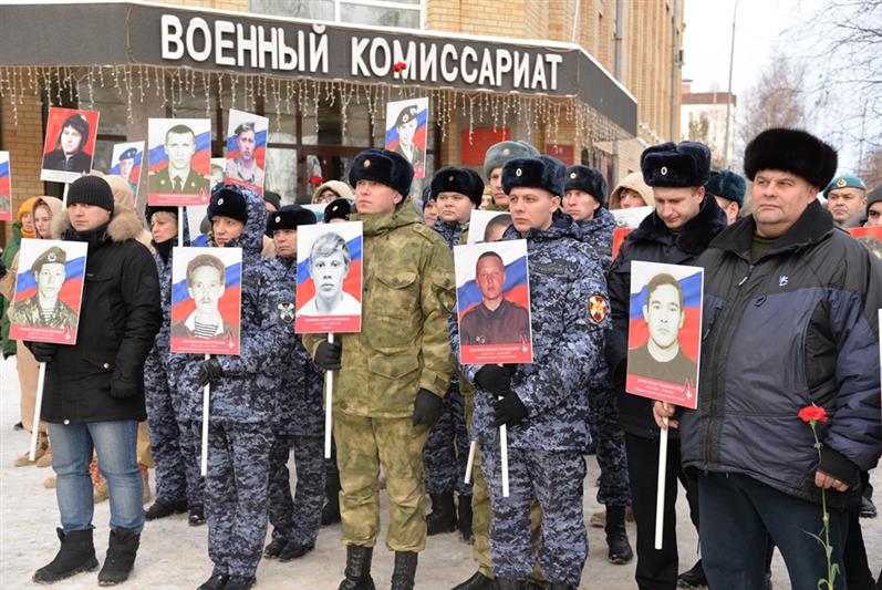   В Югре сотрудники Росгвардии приняли участие в шествии «Батальона отважных»(видео)