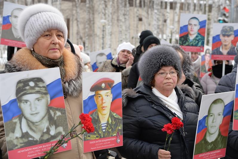   В Югре сотрудники Росгвардии приняли участие в шествии «Батальона отважных»(видео)
