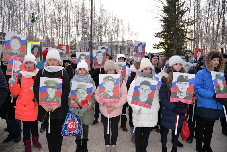  В Югре сотрудники Росгвардии приняли участие в шествии «Батальона отважных»(видео)