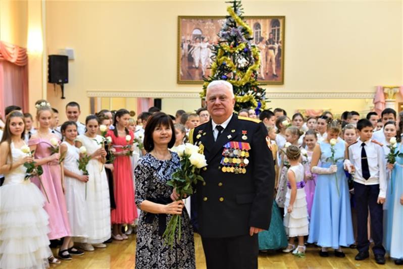 Кадеты 7-х классов МПКУ им. М.А. Шолохова приняли участие в новогоднем бале