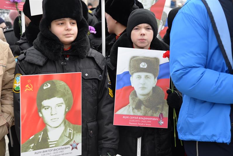   В Югре сотрудники Росгвардии приняли участие в шествии «Батальона отважных»(видео)