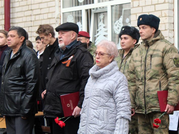 В Ставрополе представители Росгвардии приняли участие в митинге памяти Героя России Владимира Нургалиева