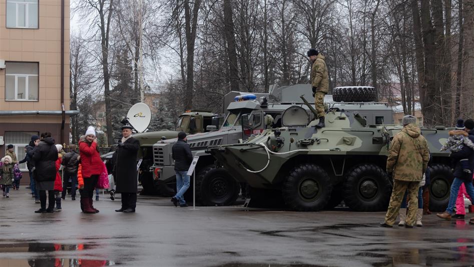 Дети военнослужащих и сотрудников Центрального округа  Росгвардии побывали на новогодней ёлке командующего 