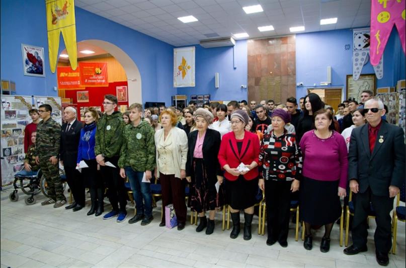 Росгвардия провела патриотические акции в формате встречи поколений в Астрахани 