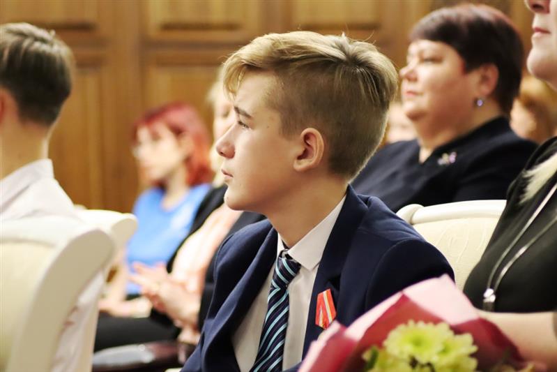 В Хабаровске наградили юных героев – участников проекта Совфеда и Росгвардии