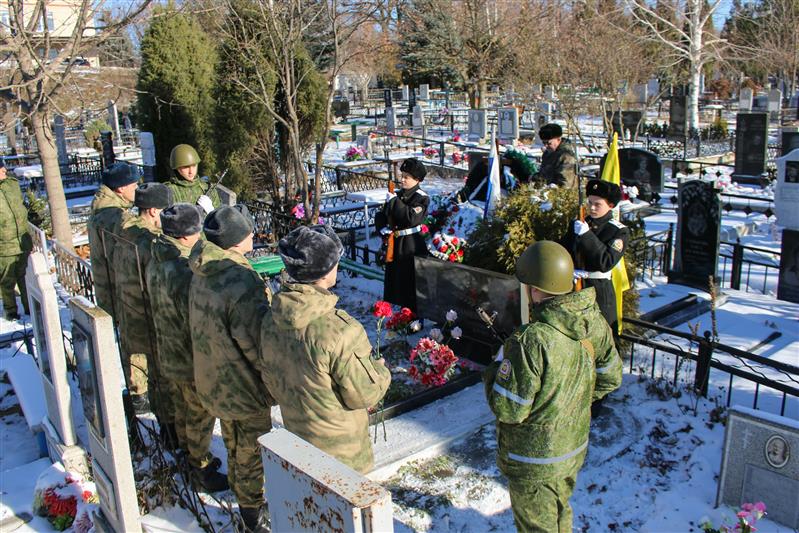 Ставропольские росгвардейцы почтили память героически погибшего офицера войск правопорядка 