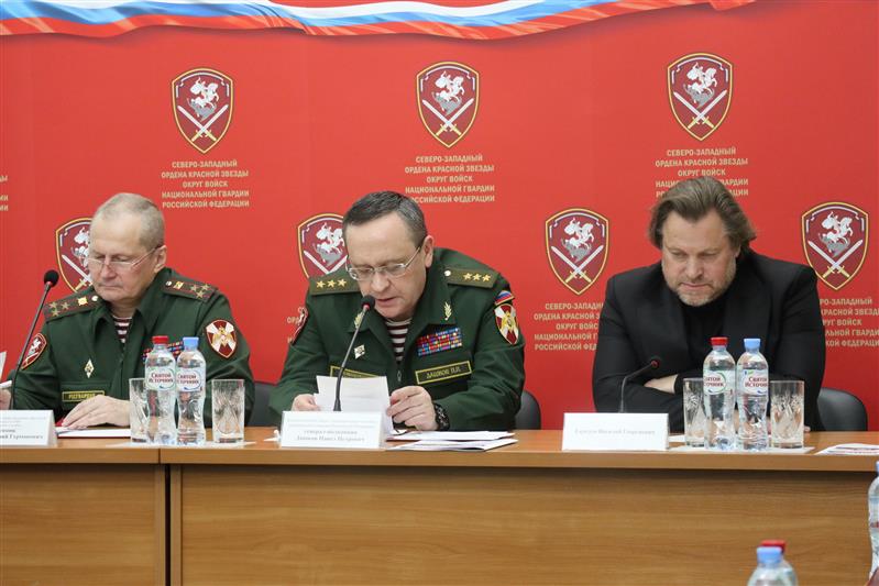 Командующий Северо-Западным округом Росгвардии наградил деятелей культуры и искусства 
