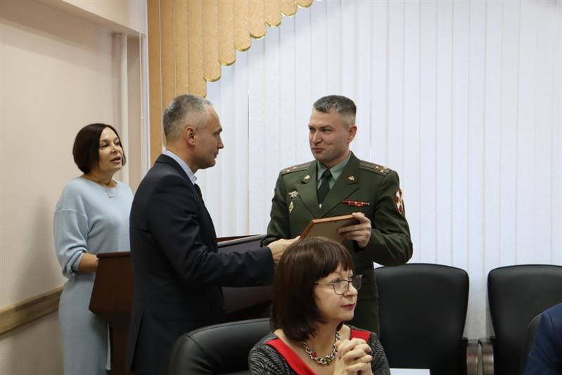 Правительство Хабаровского края отметило патриотическую работу офицеров регионального управления Росгвардии