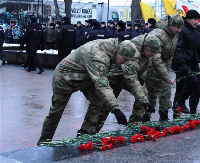 Представители Росгвардии присоединились к памятным мероприятиям в День Неизвестного солдата в Вологде