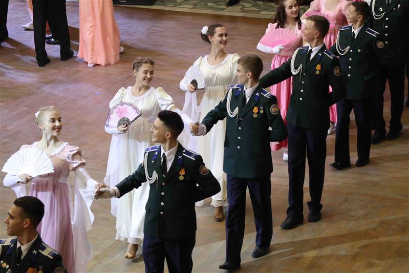Екатеринбургские кадеты Росгвардии стали призерами регионального кадетского бала