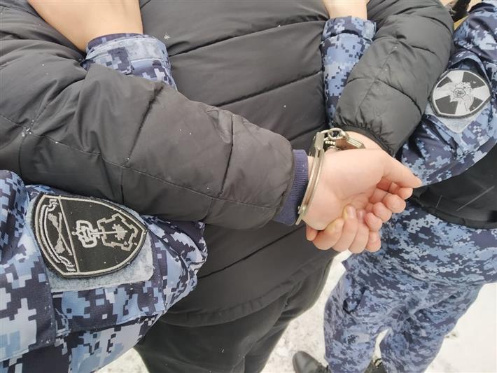 В Москве росгвардейцы задержали злоумышленников, напавших на  водителя такси 