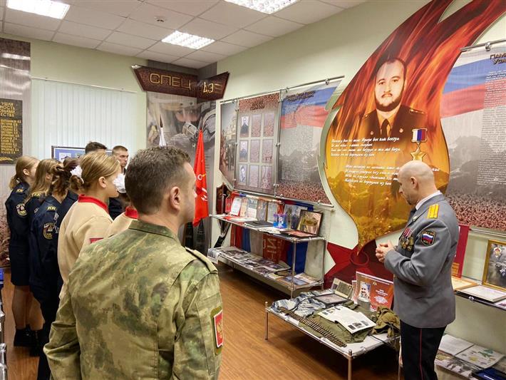 В Северо-Западном округе Росгвардии прошли памятные мероприятия, посвященные Дню Героев Отечества