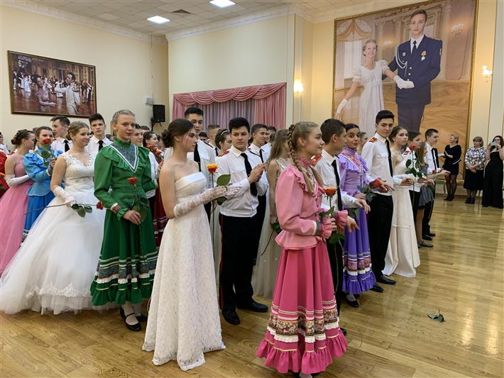 Эстафету новогодних балов в МПКУ им. М.А. Шолохова приняли кадеты-восьмиклассники