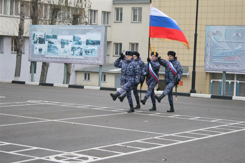 Более ста росгвардейцев успешно завершили обучение в Центре профессиональной подготовки сотрудников вневедомственной охраны 
