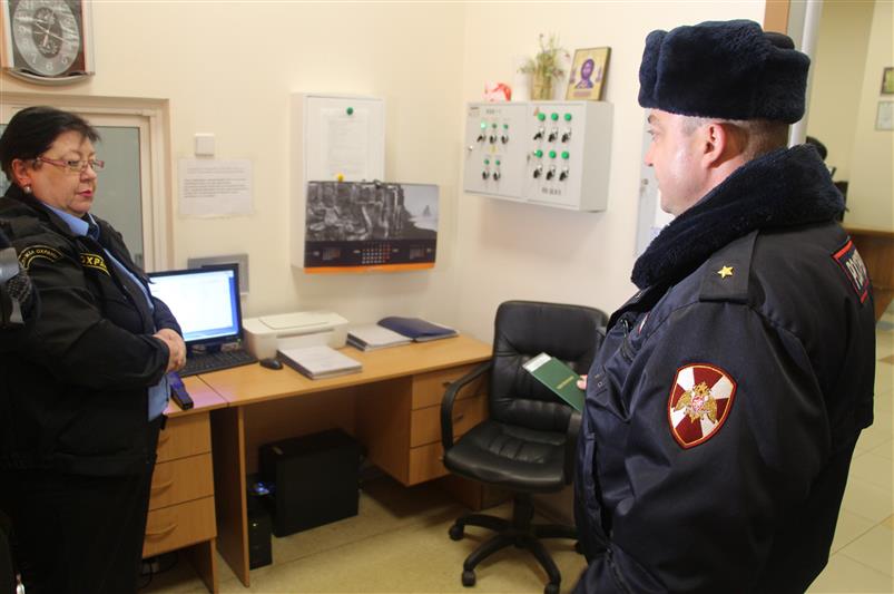 Росгвардейцы выявили свыше 170 нарушений в организации охраны образовательных учреждениях Подмосковья