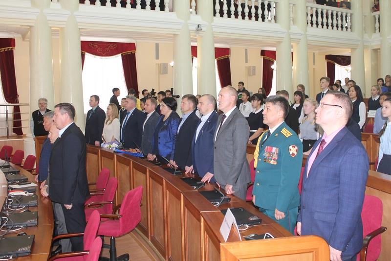 В Улан-Удэ наградили детей-героев