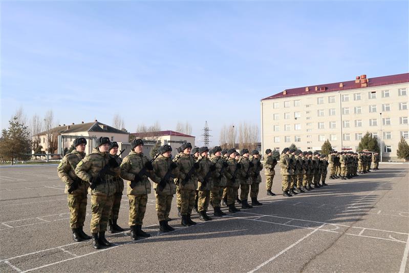 Более 60 новобранцев инженерно-саперного полка Северо-Кавказского округа Росгвардии присягнули на верность Отечеству 