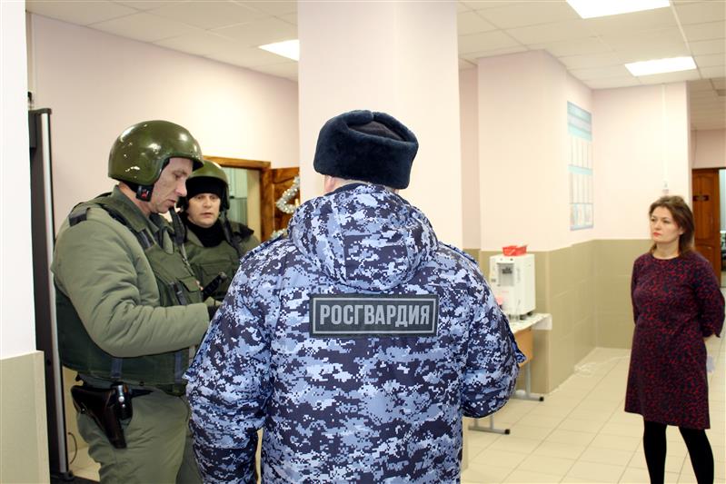 Образовательные учреждения Оренбурга проверили на антитеррористическую защищенность 