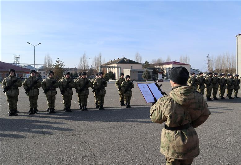 Более 60 новобранцев инженерно-саперного полка Северо-Кавказского округа Росгвардии присягнули на верность Отечеству 