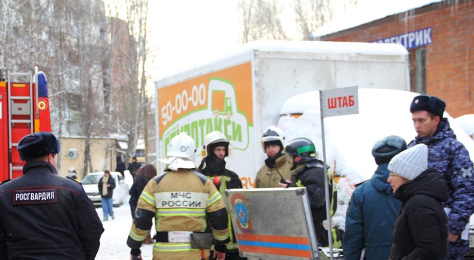 Тюменские росгвардейцы оказали содействие экстренным службам в эвакуации людей на пожаре 
