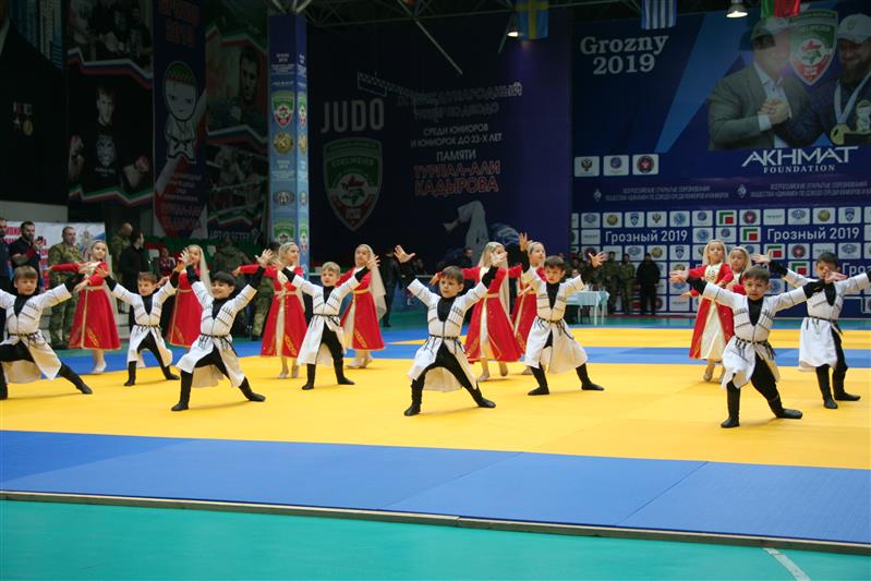 В Грозном стартовал чемпионат Северо-Кавказского округа Росгвардии по рукопашному бою (фото, видео)