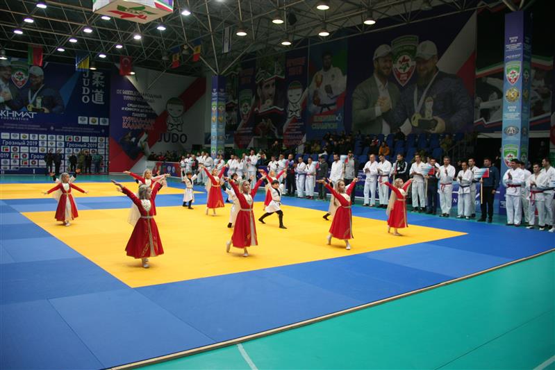 В Грозном стартовал чемпионат Северо-Кавказского округа Росгвардии по рукопашному бою (фото, видео)