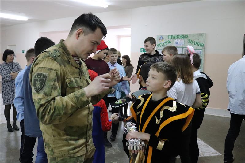 Росгвардейцы Приволжского округа провели цикл новогодних мероприятий для детей