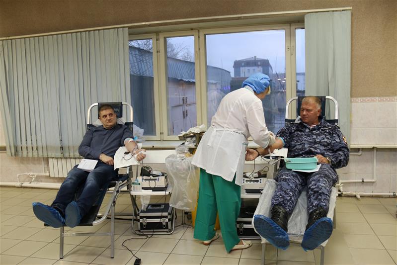 Петербургские росгвардейцы присоединились к донорской акции
