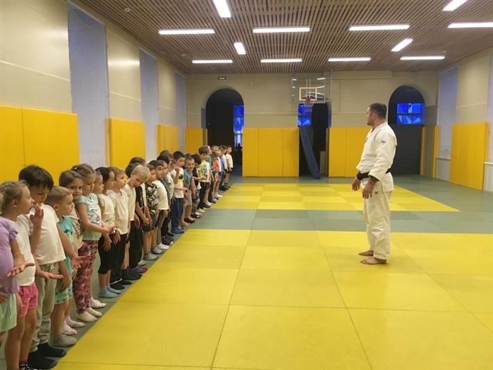 В Северной столице для детей росгвардейцев проведён мастер-класс по дзюдо