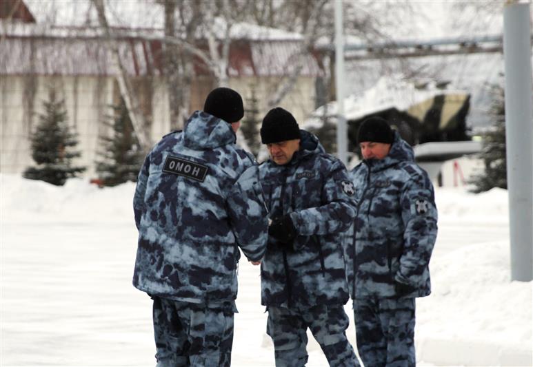 В Тюмени росгвардейцы получили ключи от новых квартир