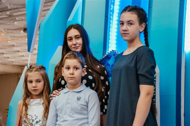 Росгвардейцы Адыгеи подарили праздник детям погибших сослуживцев и ребятам с ограниченными возможностями здоровья