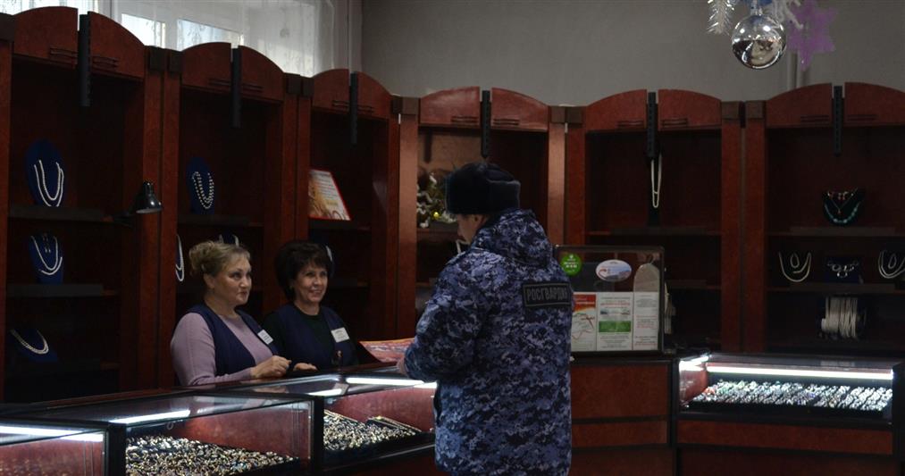 В Уральском округе продолжается всероссийская ведомственная акция «Безопасный Новый год»