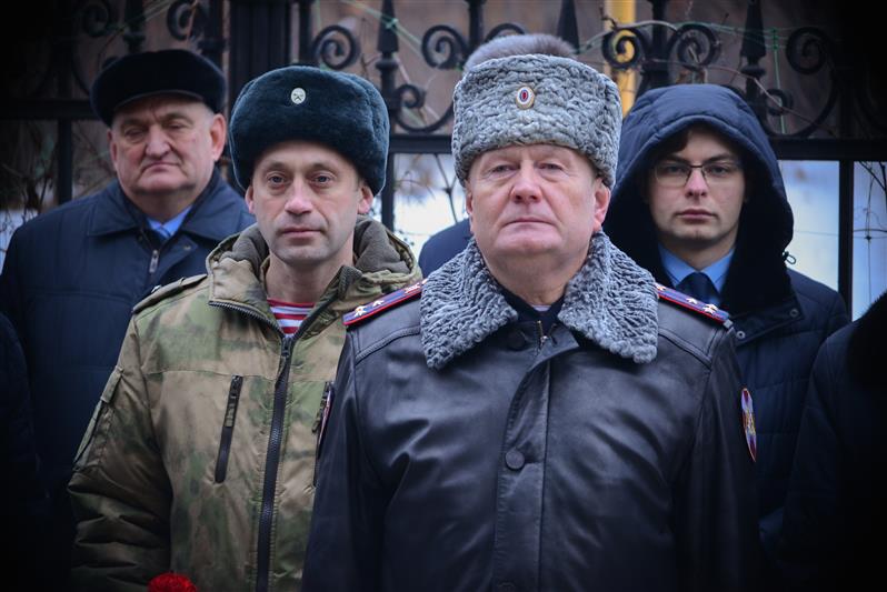 В Пензе открыли мемориальную доску героически погибшему воину правопорядка Павлу Петрачкову (видео)