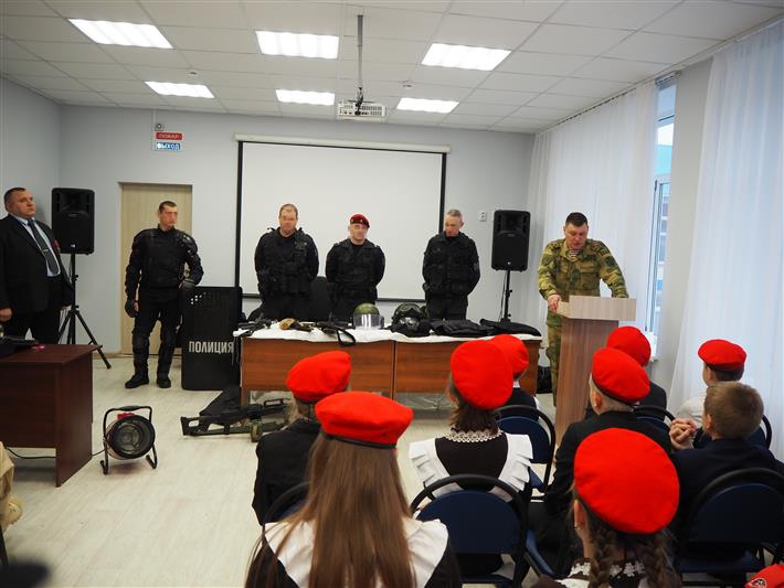 Белгородские росгвардейцы  приняли участие в проведении  военно-патриотического мероприятия «Зарничка-2019»