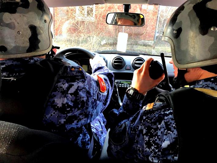 В Ростове-на-Дону сотрудники Росгвардии задержали подозреваемого в нанесении ножевых ранений двоим гражданам