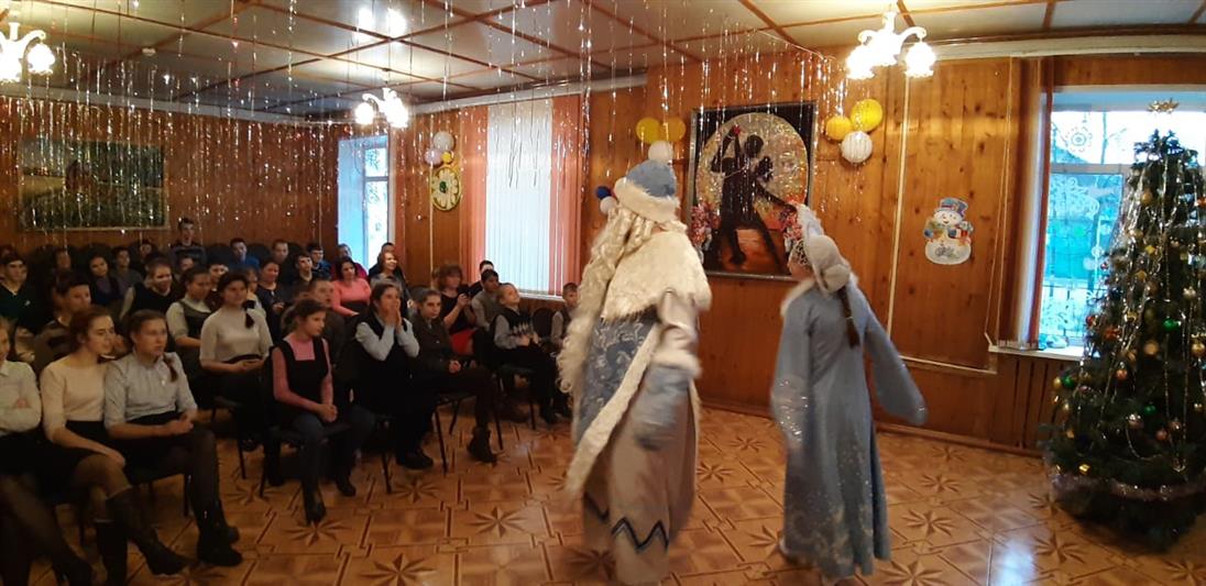 В Калужской области представители Росгвардии поздравили воспитанников подшефной школы-интерната с наступающими праздниками