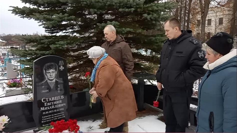 Сотрудники вологодского ОМОН почтили память коллеги Евгения Ставцева, погибшего при исполнении служебного долга