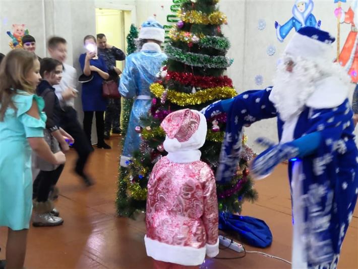 В пострадавших от наводнения городах Иркутской области состоялись новогодние ёлки для детей росгвардейцев