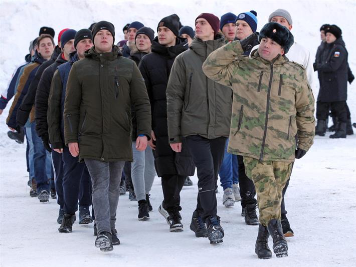 Призывники из Алтайского края отправились служить в Росгвардию