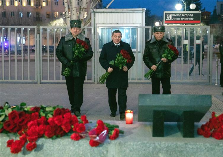 Представители Росгвардии почтил память граждан, погибших в результате терактов в 2013 году в Волгограде