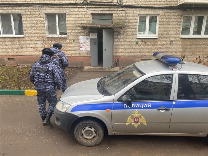 Тульские росгвардейцы задержали вооруженного мужчину