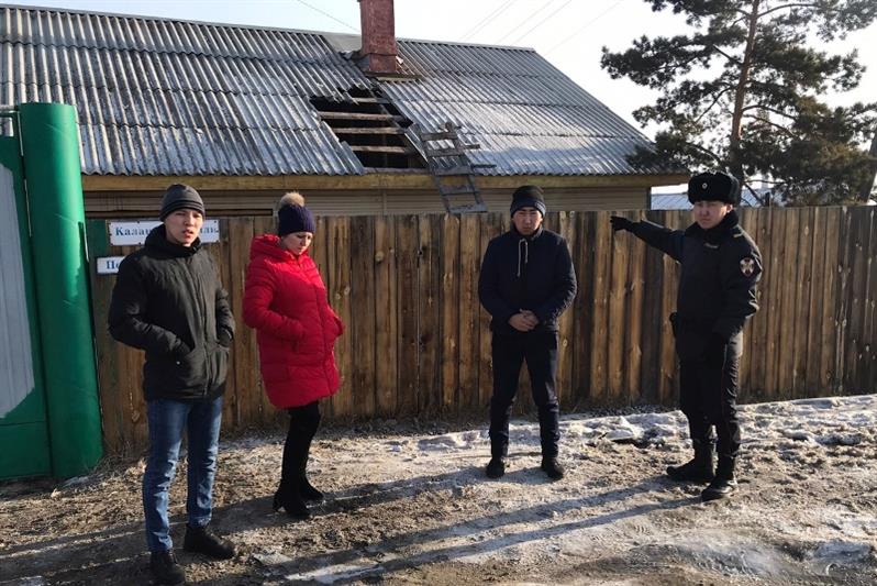 Росгвардейцы эвакуировали жительницу Республики Бурятия из горящего дома