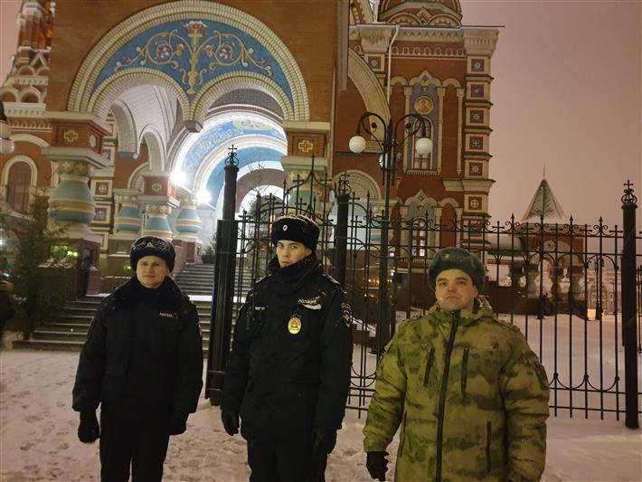 Росгвардейцы Приволжского округа обеспечили правопорядок во время празднования Крещения Господня