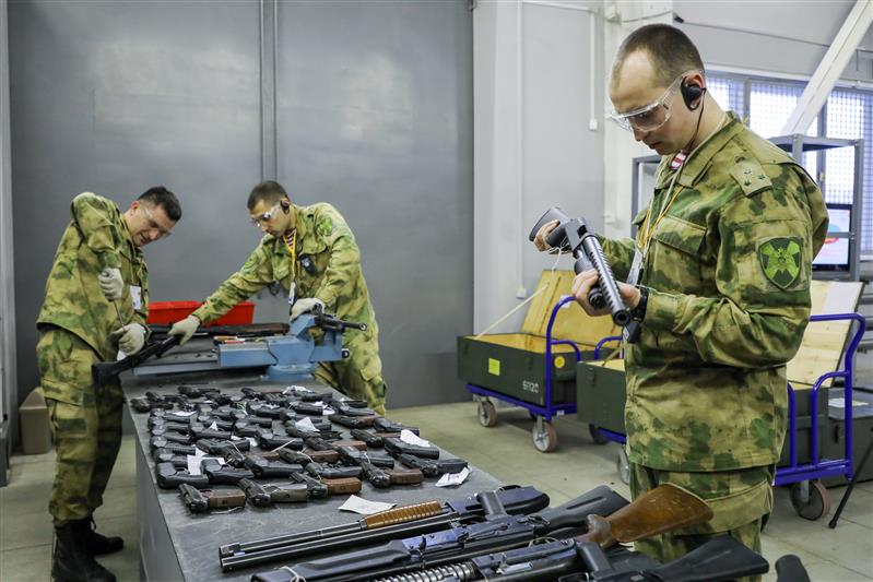 В  Росгвардии уничтожено изъятое и добровольно сданное гражданами оружие