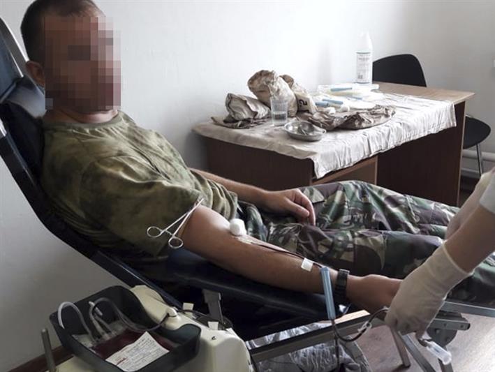 Бойцы новокузнецкого ОМОН пополнили банк донорской крови медицинских учреждений региона 