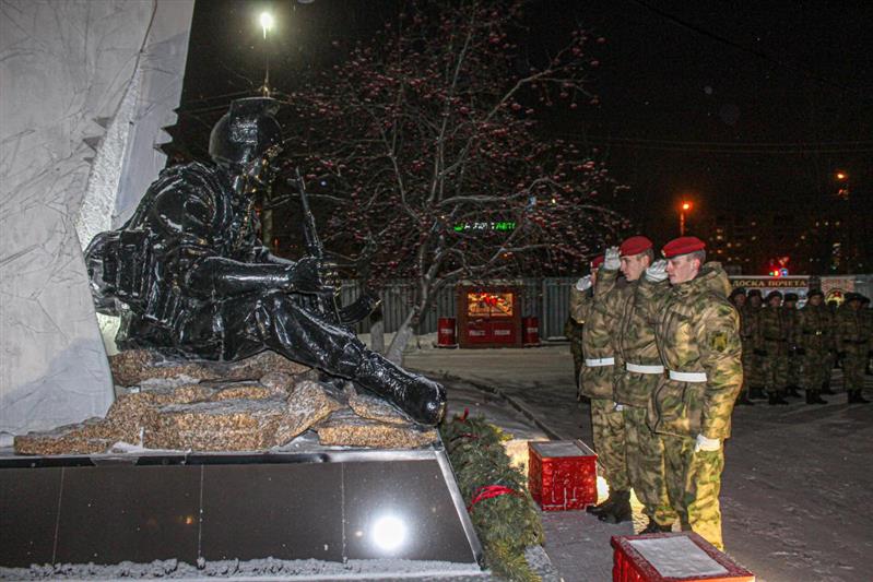 Военнослужащие отдельного отряда спецназа «Оберег» Росгвардии почтили память павших боевых товарищей
